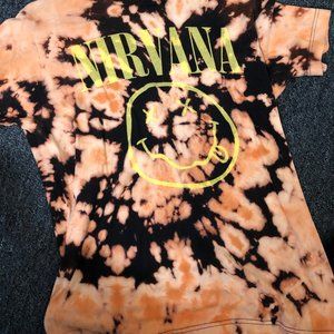 Bleach dye band tee